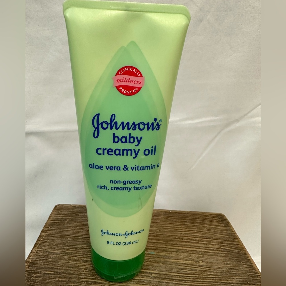 Johnson Baby Creamy Oil | Aloe Vera Vitamin E, 8 Oz NEW FOIL UNOPENED - Picture 5 of 9